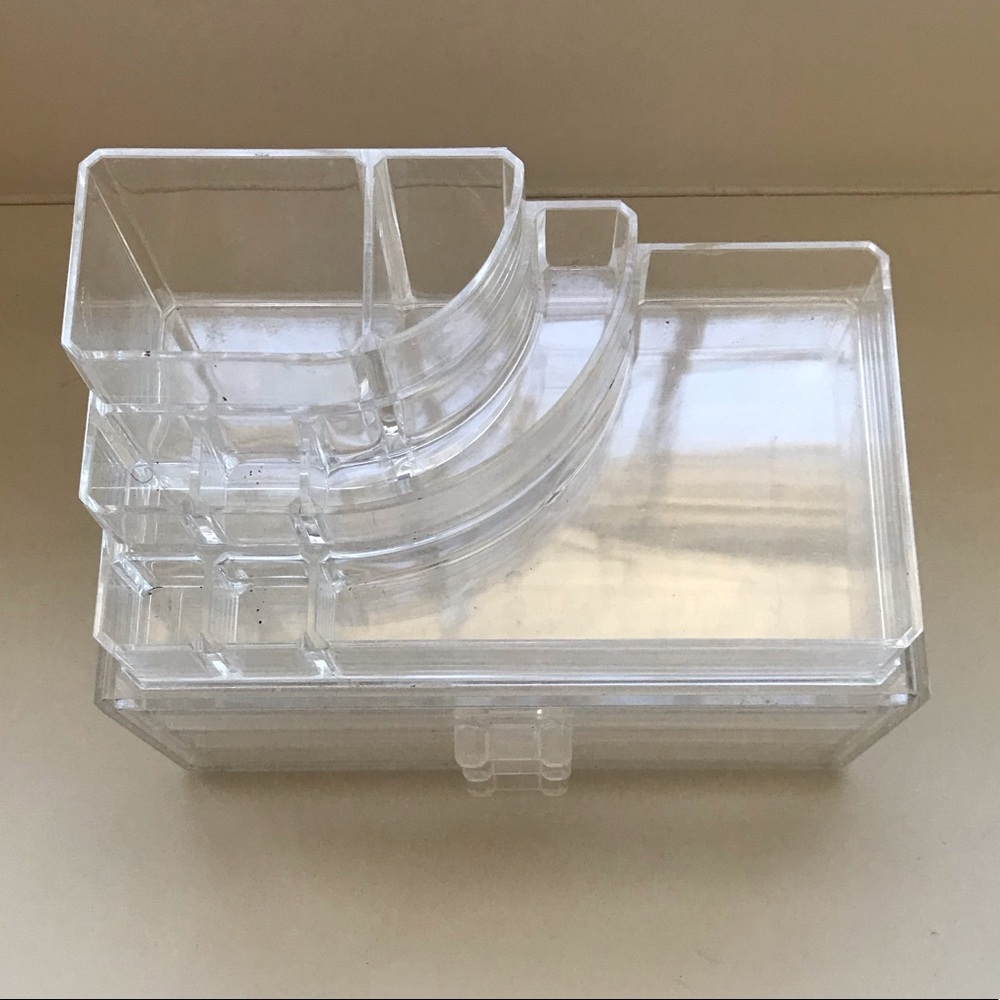 Acrylic makeup/beauty organizer